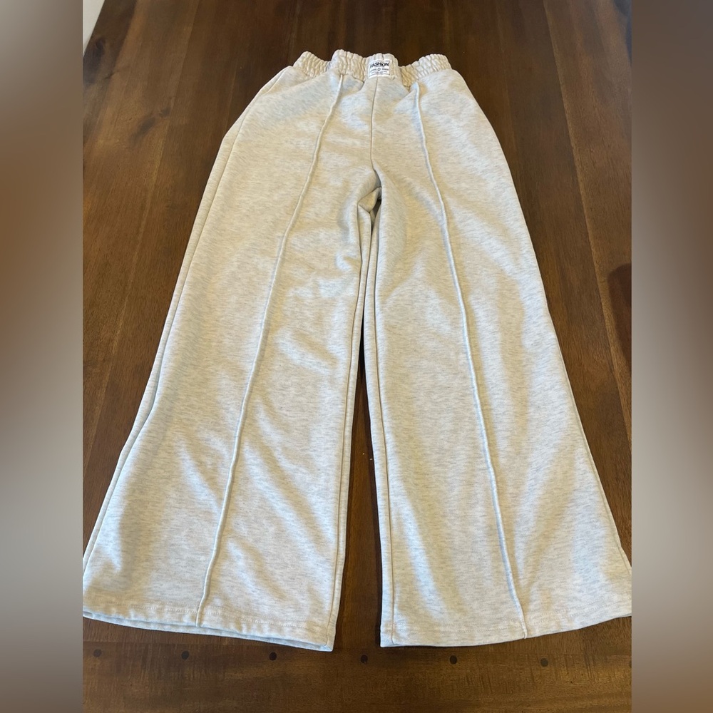 SHEIN fashion sweatpants size small